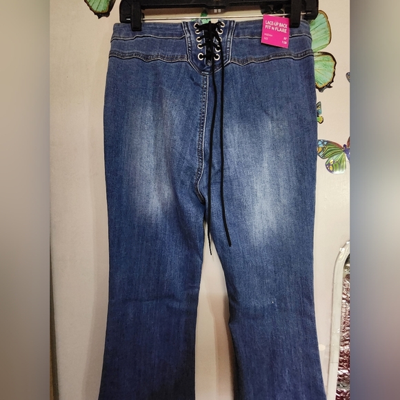 high waist flared jeans - Picture 2 of 6